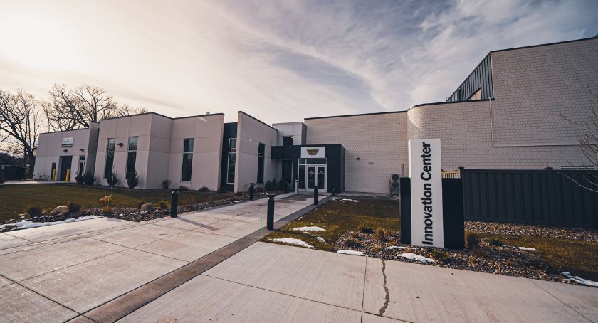 At Trelleborg’s Innovation Center, we help customers get quality products to market faster by partnering with them during every step of the process—from prototyping to serial production.